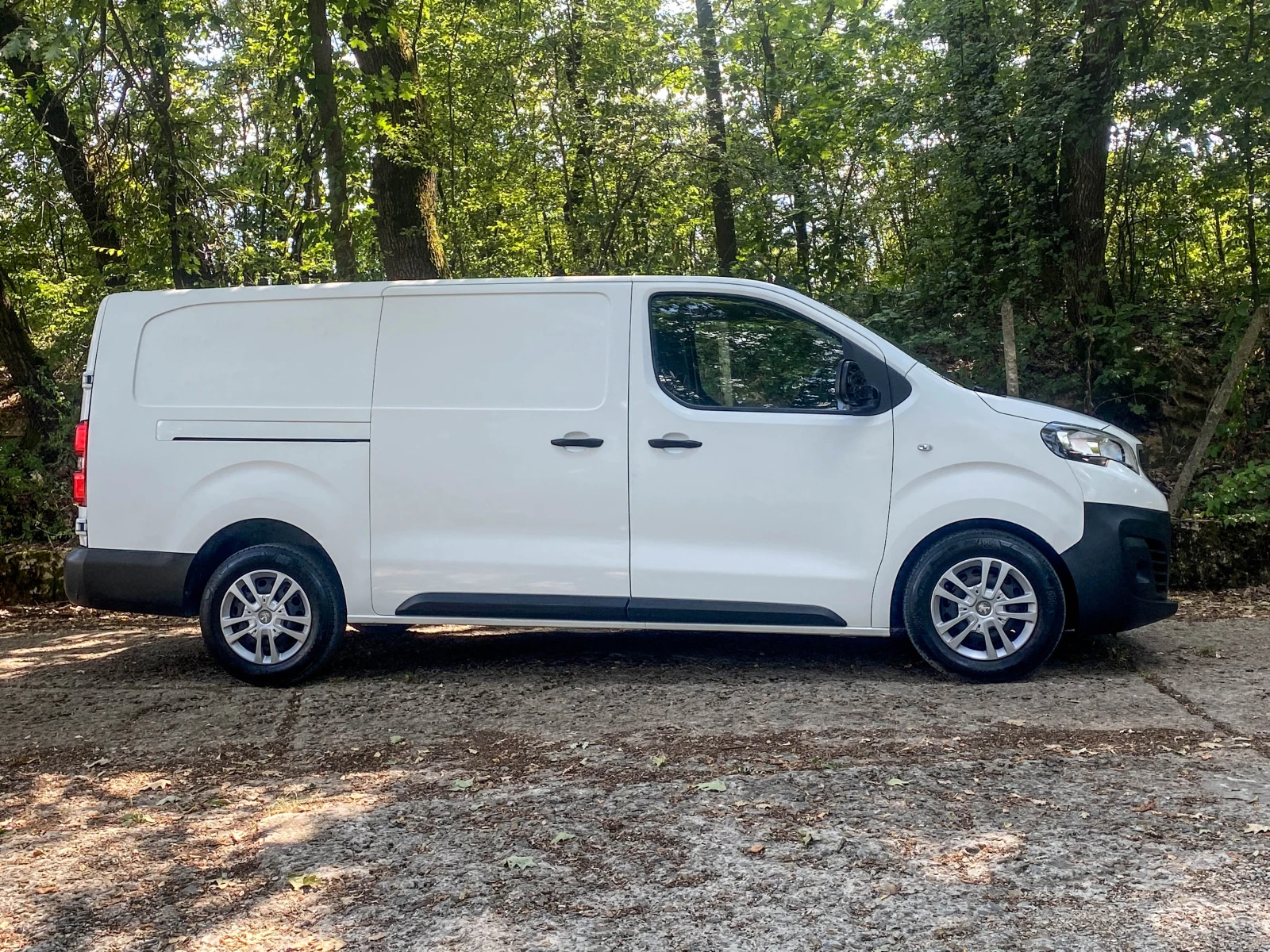Peugeot Expert 2.0D* MAXI* ITALY* ОБСЛУЖЕН* EURO6B - изображение 2