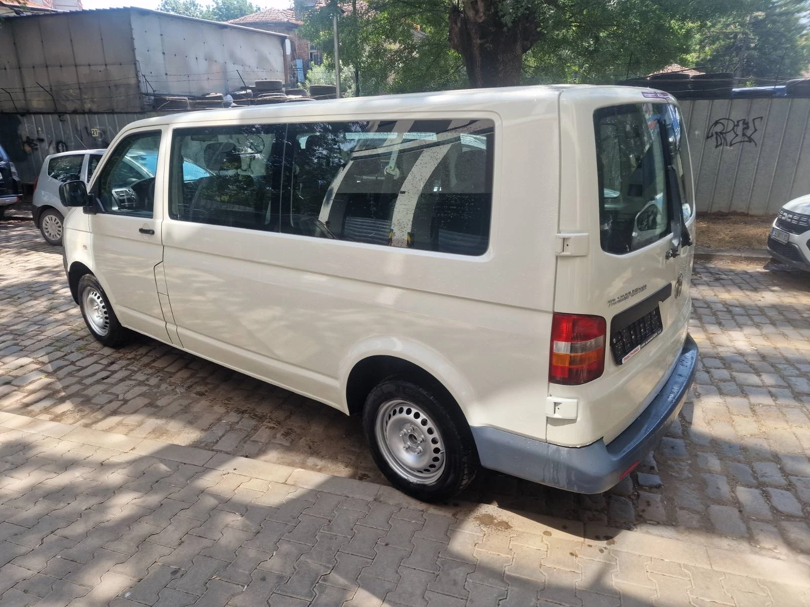 VW T5 2.5TDi, снимка 6 - Бусове и автобуси - 55407335