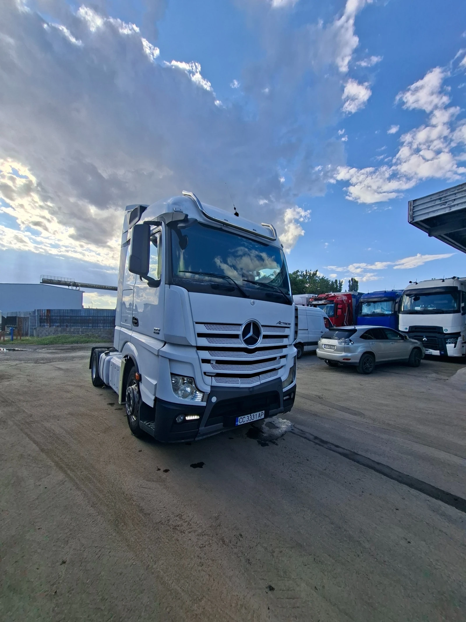 Mercedes-Benz Actros 1851
