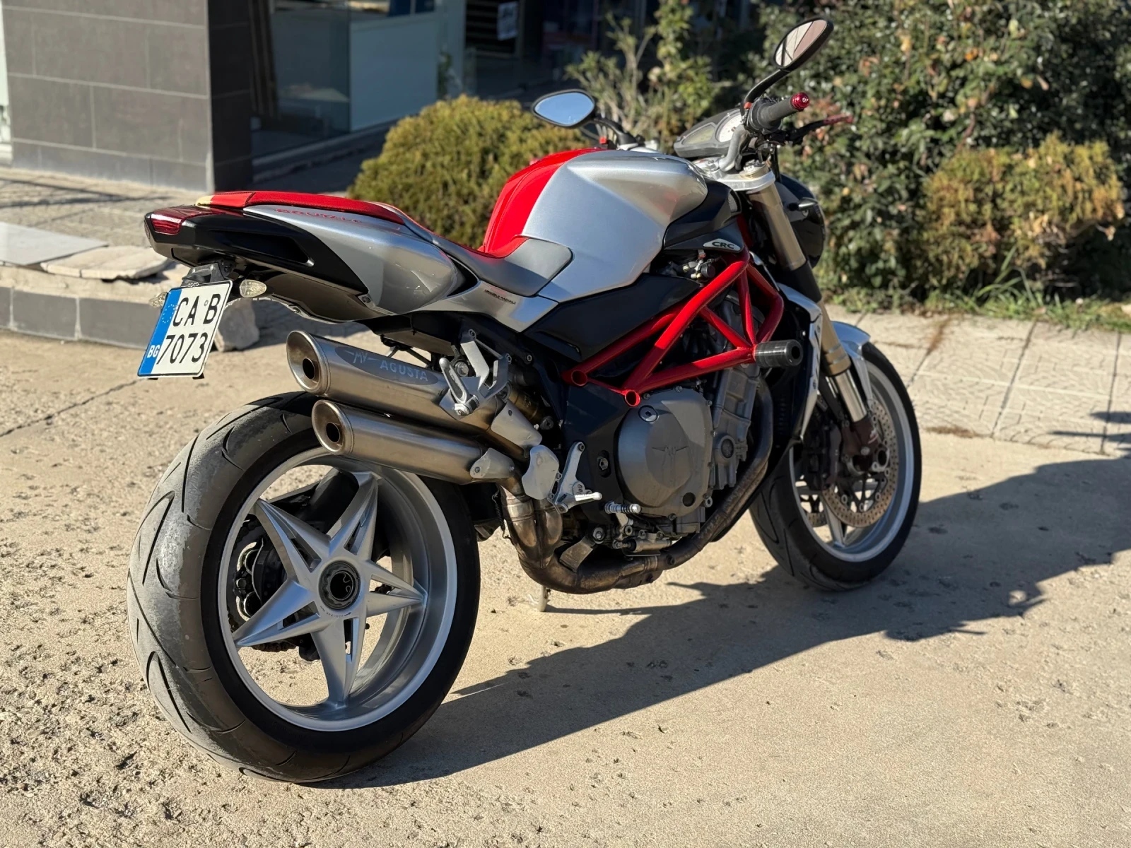 MV Agusta Brutale 910 - изображение 3