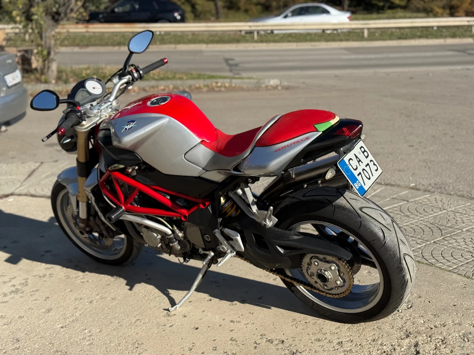 MV Agusta Brutale 910 - изображение 4