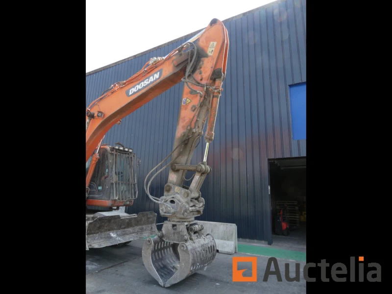 Багер DOOSAN DX210W, снимка 10 - Индустриална техника - 47457401