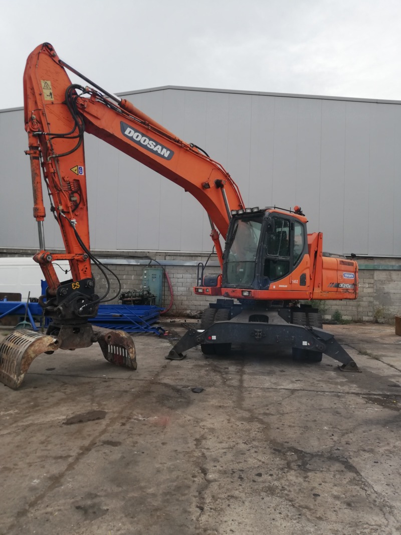 Багер DOOSAN DX210W, снимка 2 - Индустриална техника - 46441032