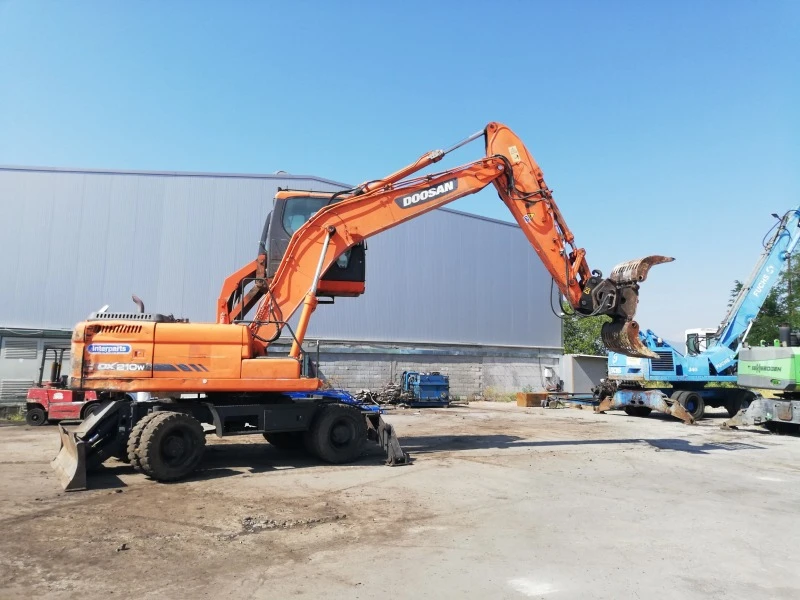 Багер DOOSAN DX210W, снимка 1 - Индустриална техника - 47457401