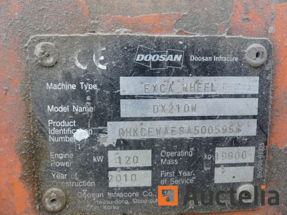 Багер DOOSAN DX210W, снимка 17 - Индустриална техника - 47457401