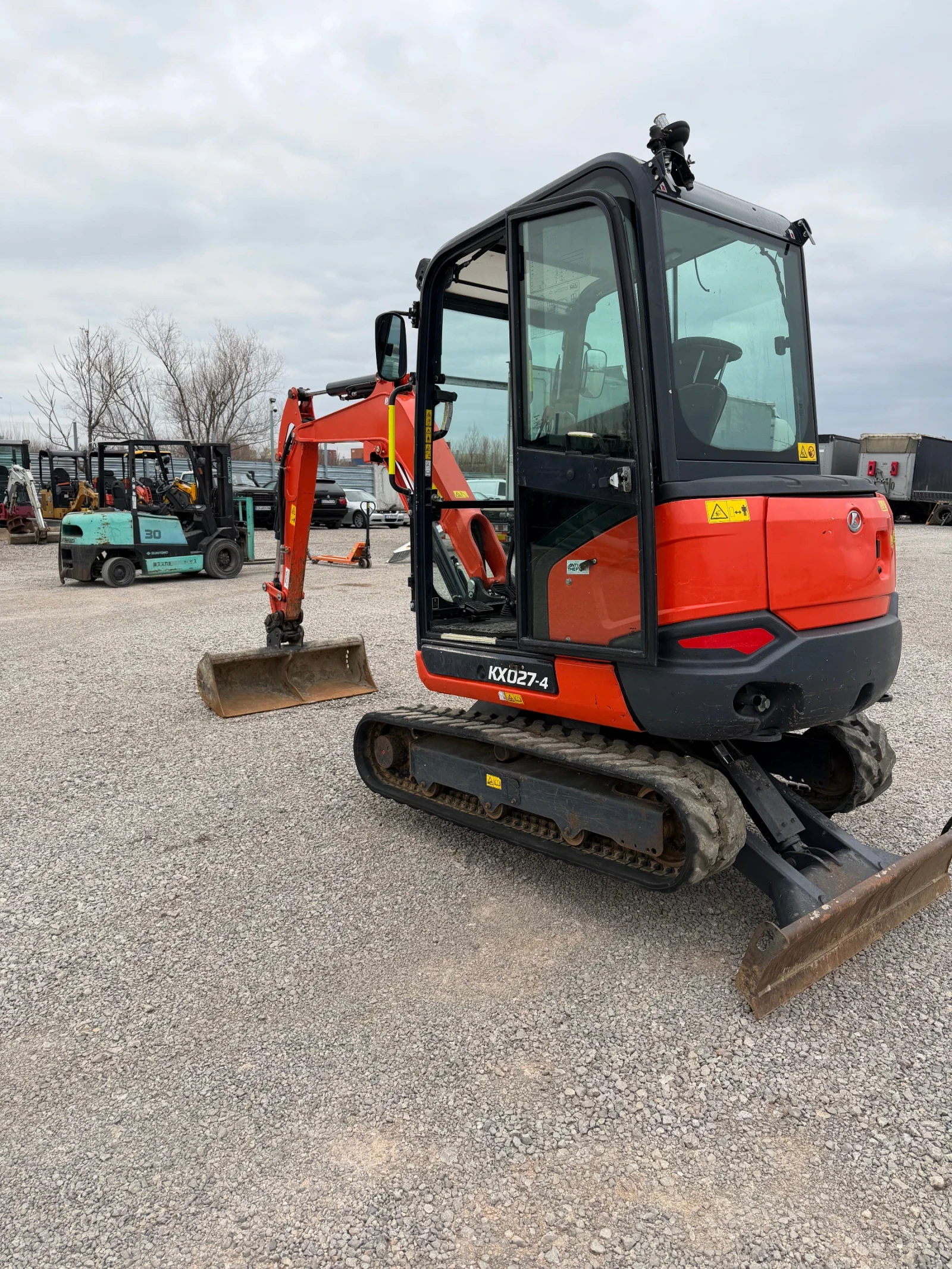 Багер Kubota KX027-4, снимка 3 - Индустриална техника - 53892628