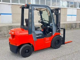 Мотокар Toyota 2.5 Тона / Безплатен Транспорт / Изравнител, снимка 5