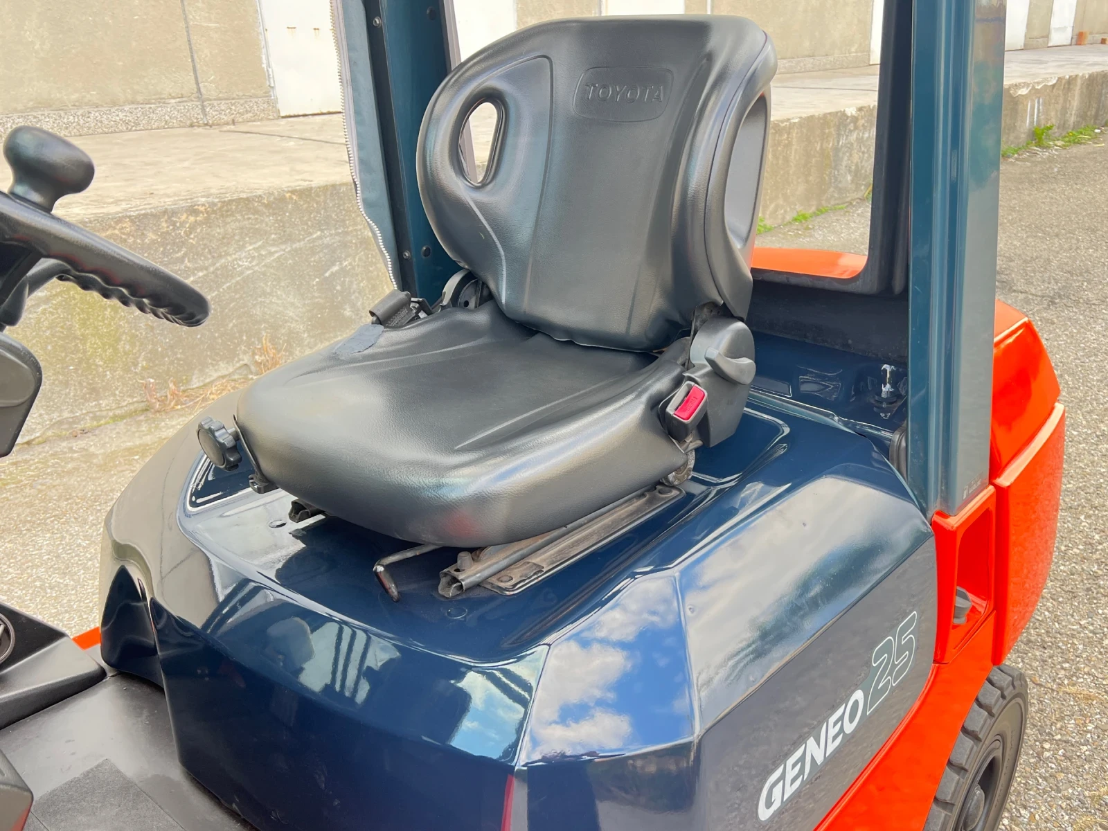  Toyota 2.5  /   /  | Mobile.bg   11