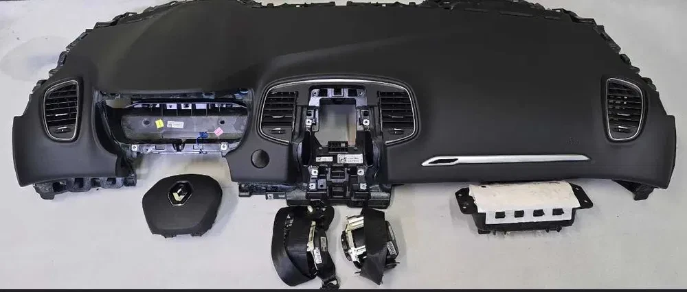 Арматурно табло аирбег колани airbag Renault Scenic IV 4