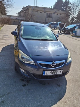 Opel Astra 1.7 cdti, снимка 1