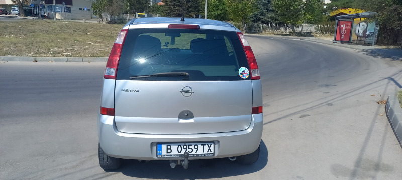 Opel Meriva, снимка 4 - Автомобили и джипове - 45427318