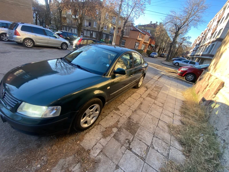 VW Passat, снимка 3 - Автомобили и джипове - 48099765