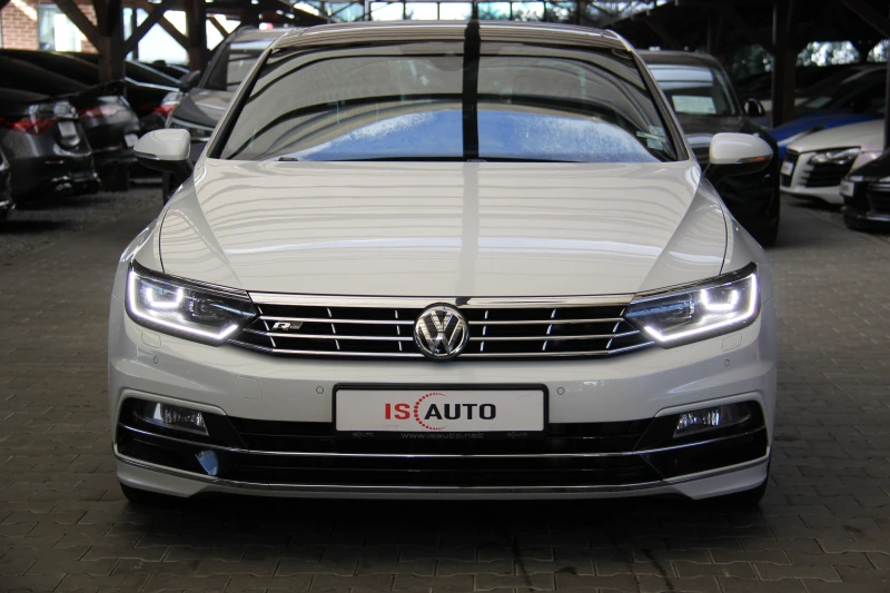 VW Passat RLine/2.0TDI/4Motion/Virtual/DSG/F1/Камера/Подгрев, снимка 2 - Автомобили и джипове - 48178139