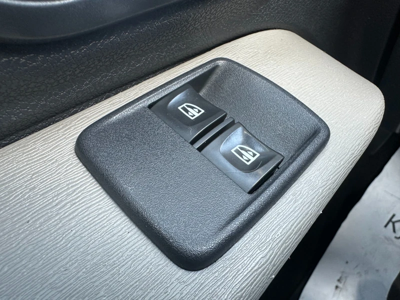 Dacia Lodgy 1.2 Бензин/Нави/Германия/Реални км, снимка 15 - Автомобили и джипове - 50223351