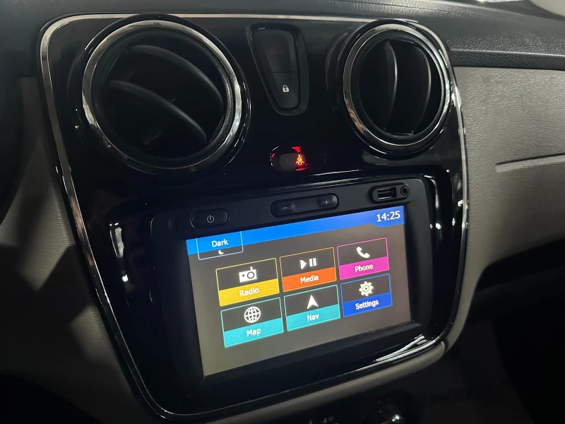 Dacia Lodgy 1.2 Бензин/Нави/Германия/Реални км, снимка 16 - Автомобили и джипове - 50223351