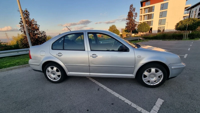VW Bora 1.8T, снимка 5 - Автомобили и джипове - 52519366