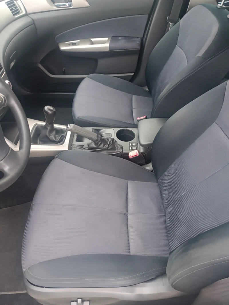Subaru Forester 2, 0i, ПЕРФЕКТЕН, ЛИЗИНГ , снимка 6 - Автомобили и джипове - 53063919
