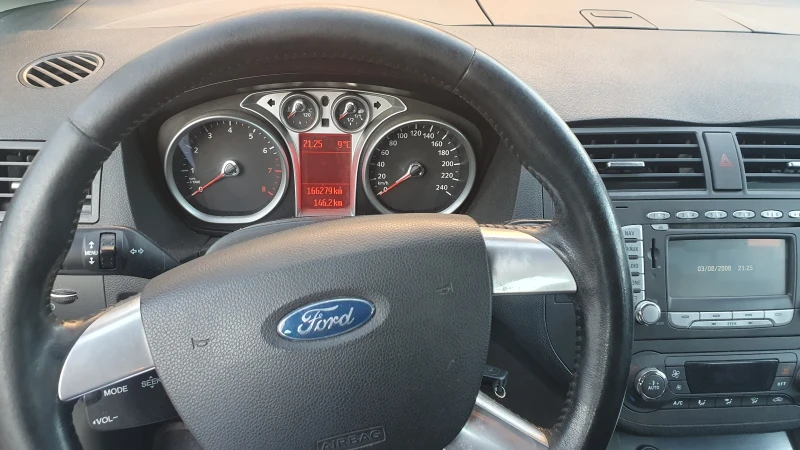 Ford C-max, снимка 11 - Автомобили и джипове - 53101431