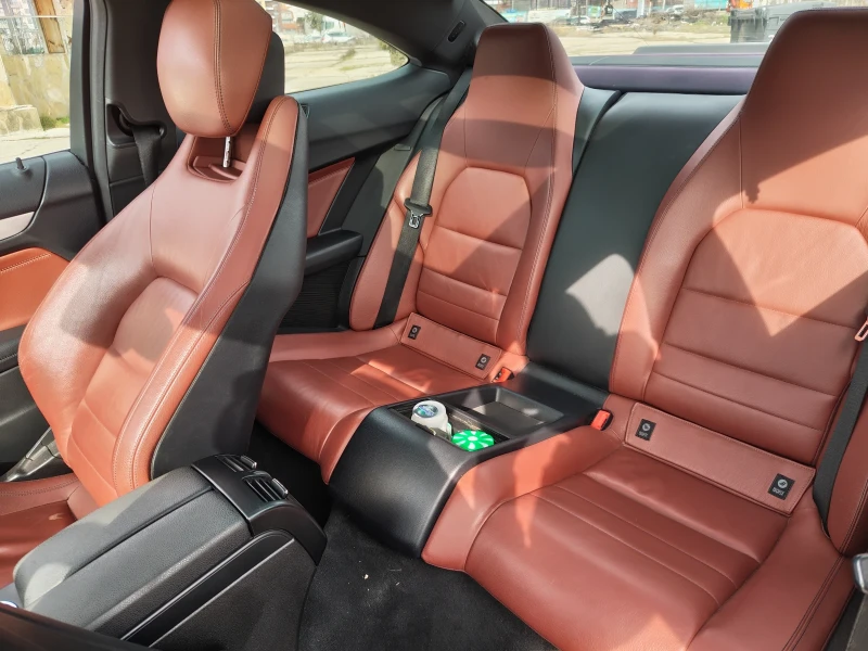 Mercedes-Benz C 350 4-MATIC/Червен интериор, снимка 8 - Автомобили и джипове - 53454069