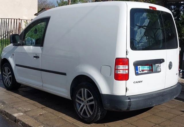 VW Caddy, снимка 9 - Автомобили и джипове - 55780178