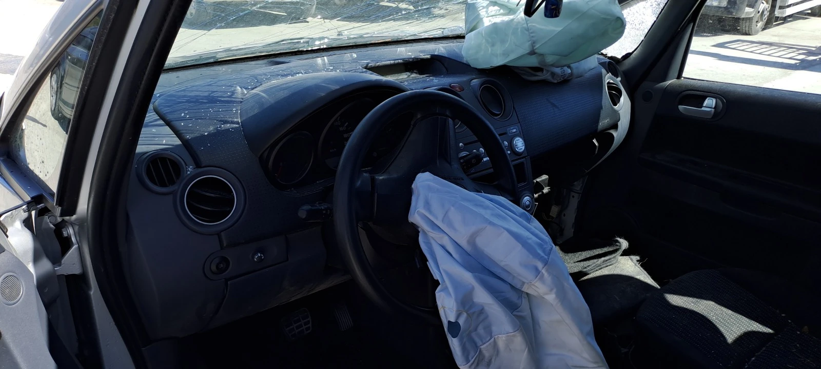 Mitsubishi Colt БЕНЗИН 3Броя | Mobile.bg — изображение 15