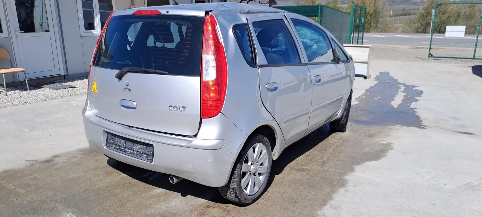 Mitsubishi Colt БЕНЗИН 3Броя | Mobile.bg — изображение 13