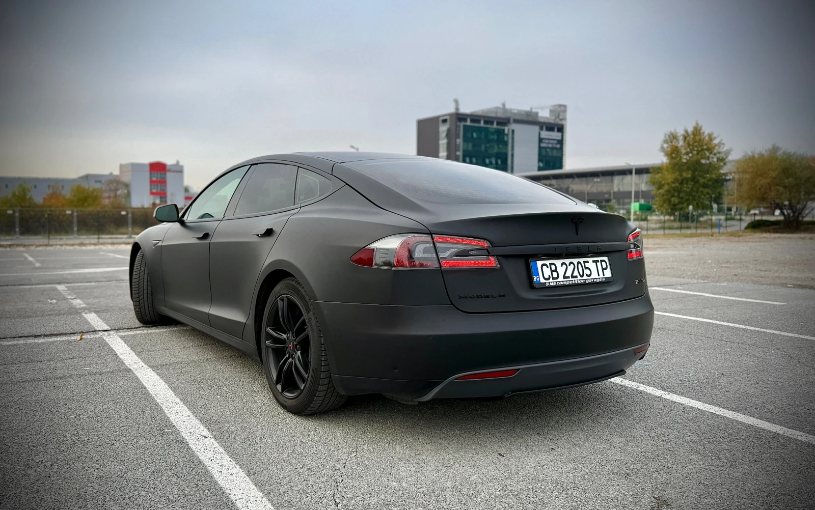 Tesla Model S 90D - изображение 3