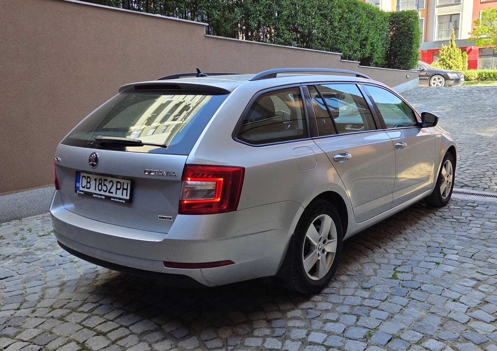 Skoda Octavia 2020/1.5G-tec/74 хил/1 ви собственник - изображение 3