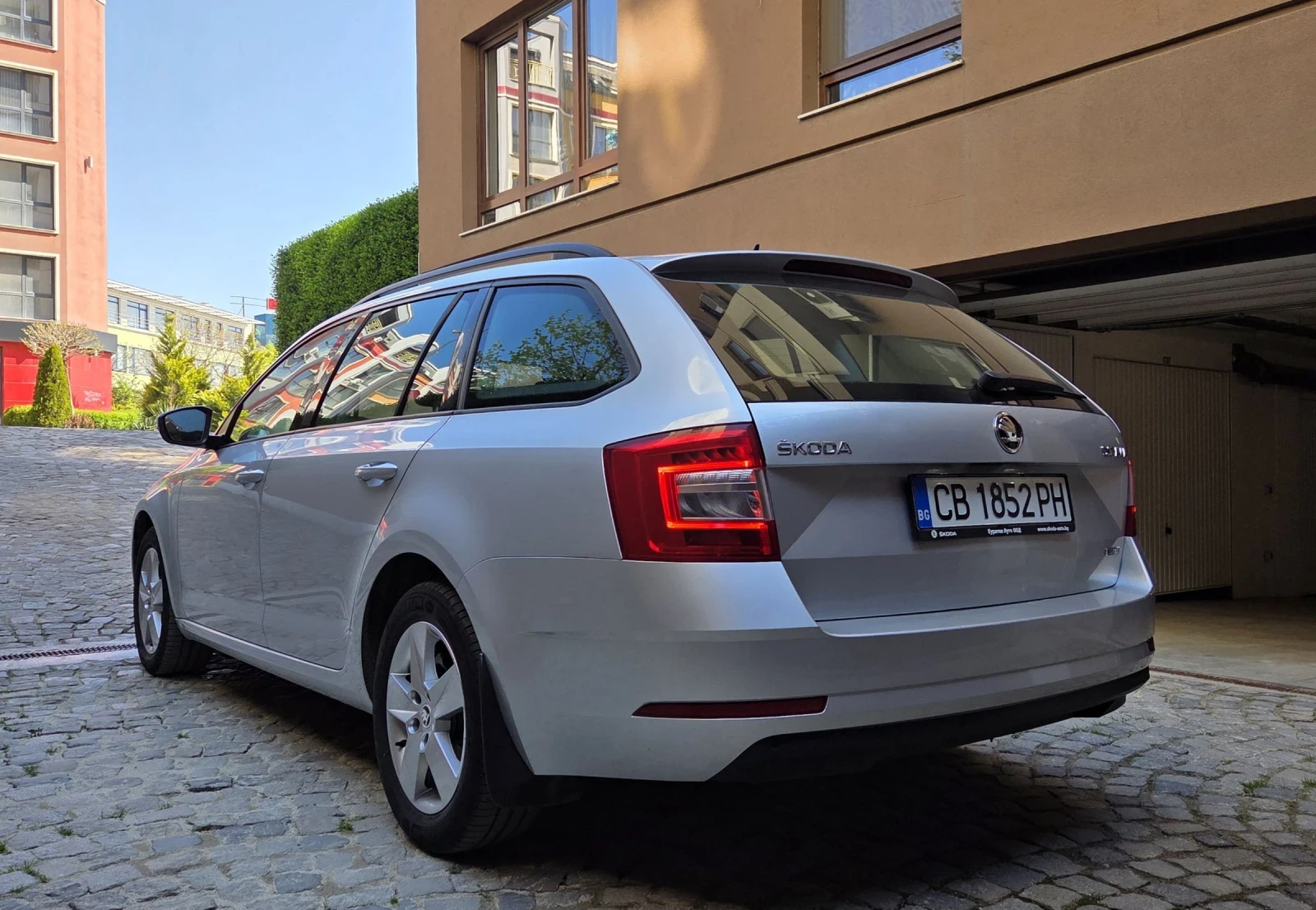 Skoda Octavia 2020/1.5G-tec/74 хил/1 ви собственник - изображение 5