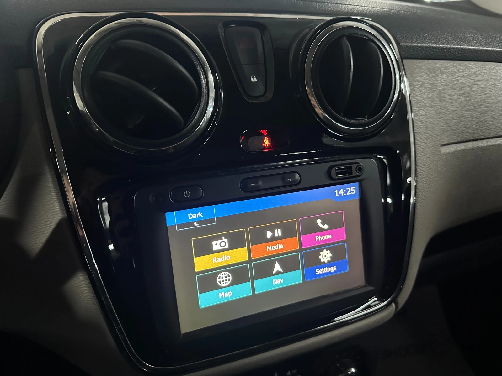 Dacia Lodgy 1.2 ///  | Mobile.bg   16