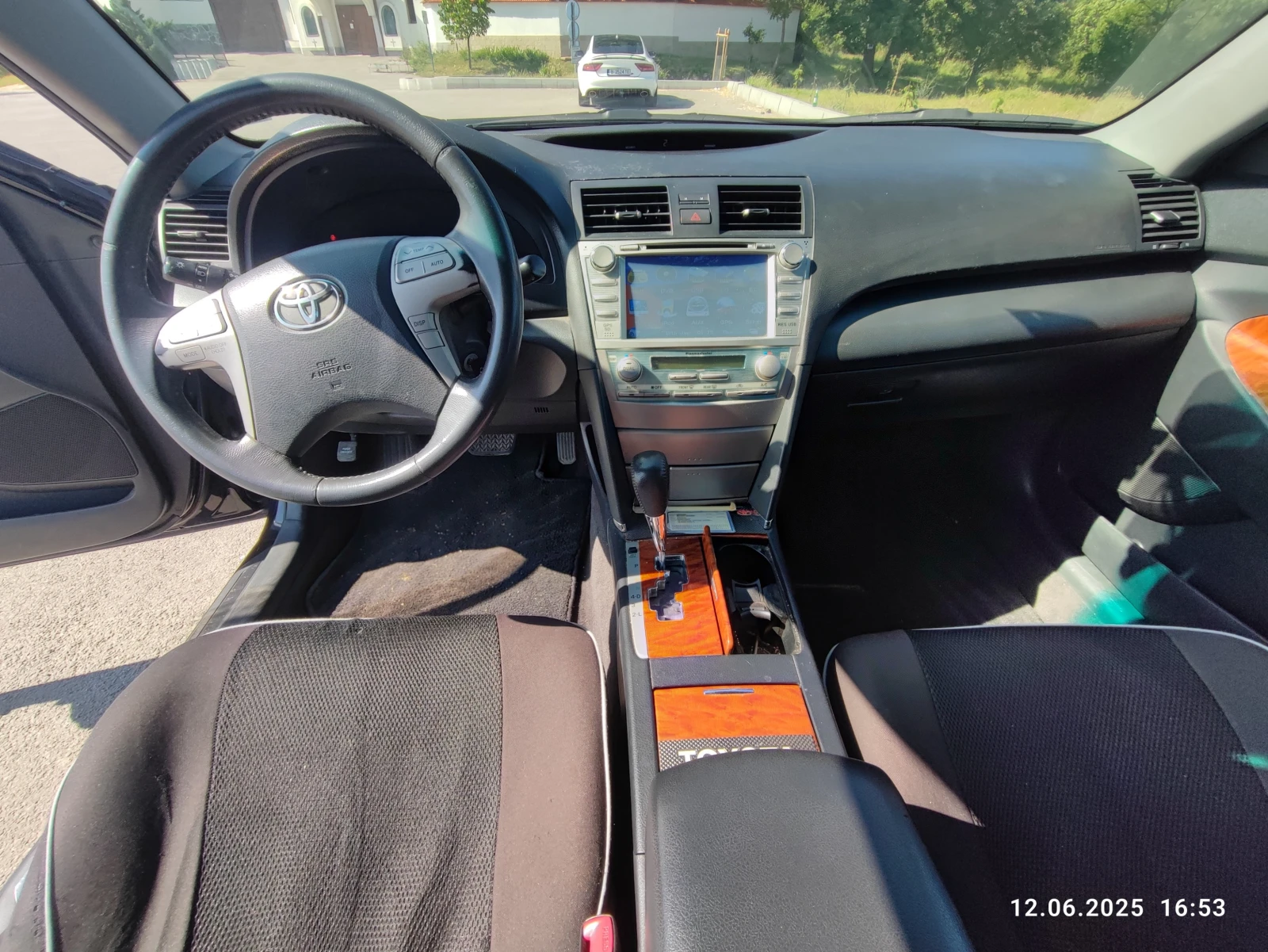 Toyota Camry  - изображение 7