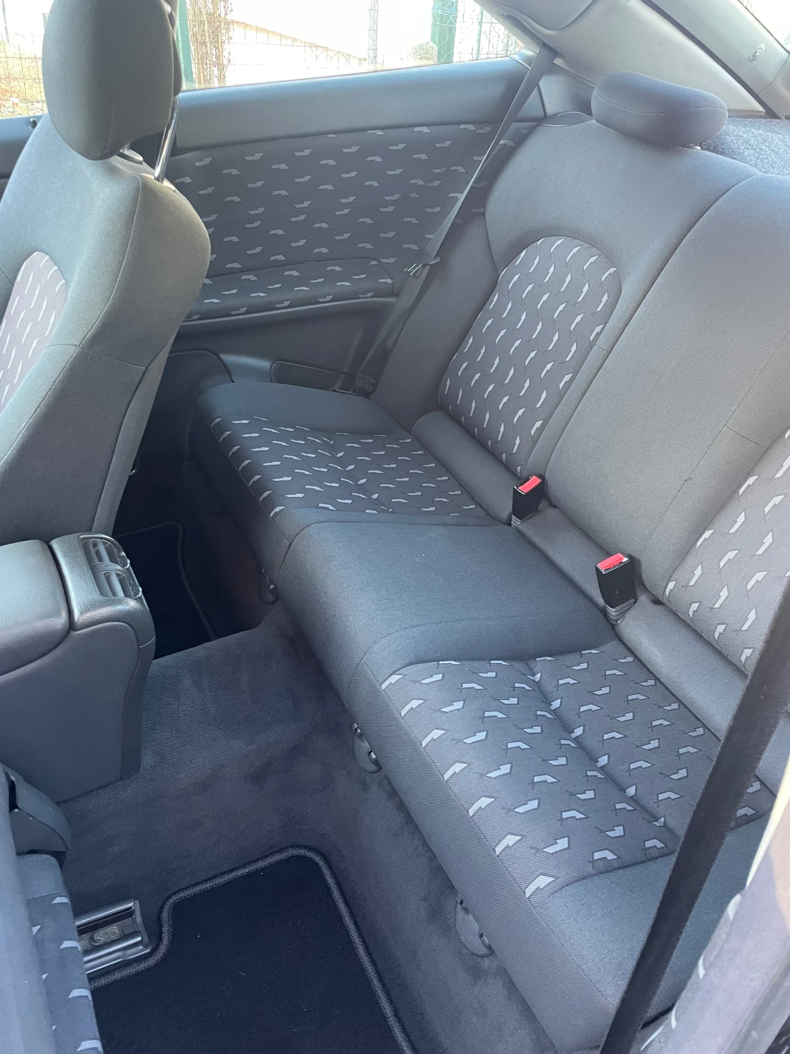 Mercedes-Benz C 200  - изображение 3