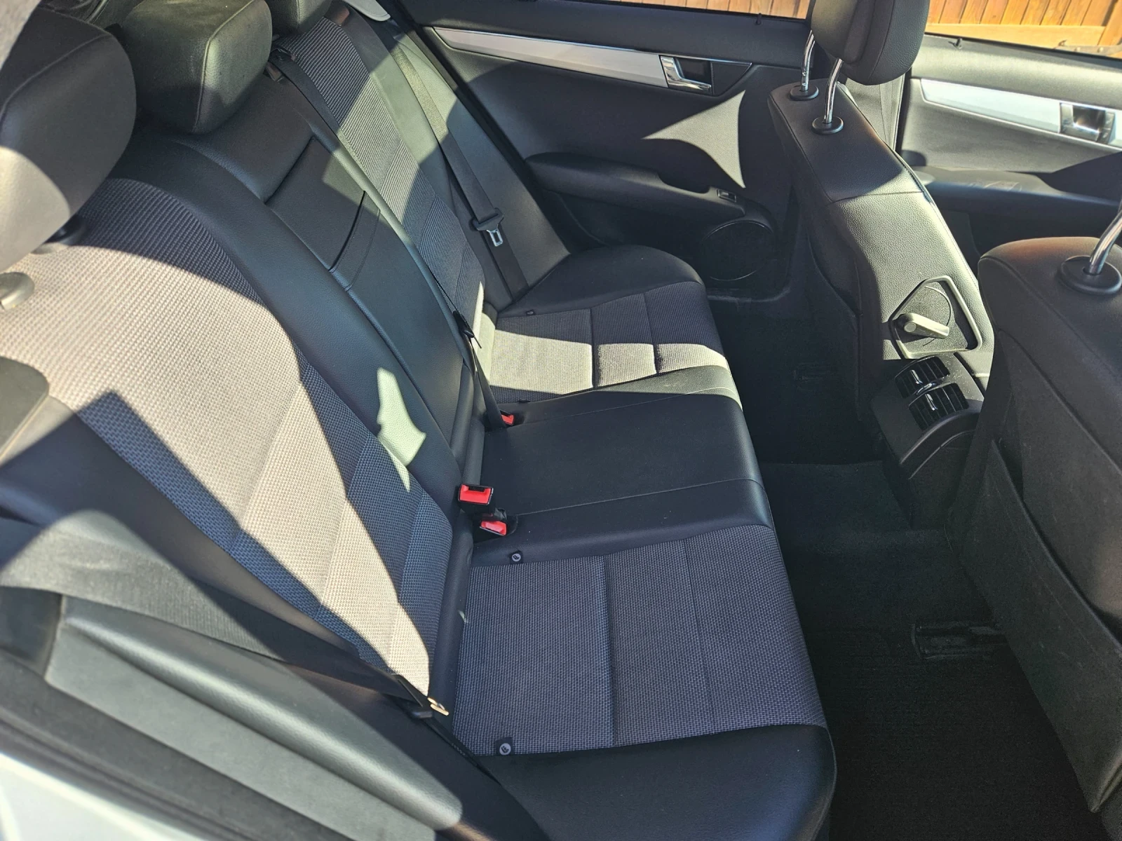 Mercedes-Benz C 220 OM646 S204, снимка 8 - Автомобили и джипове - 53788897