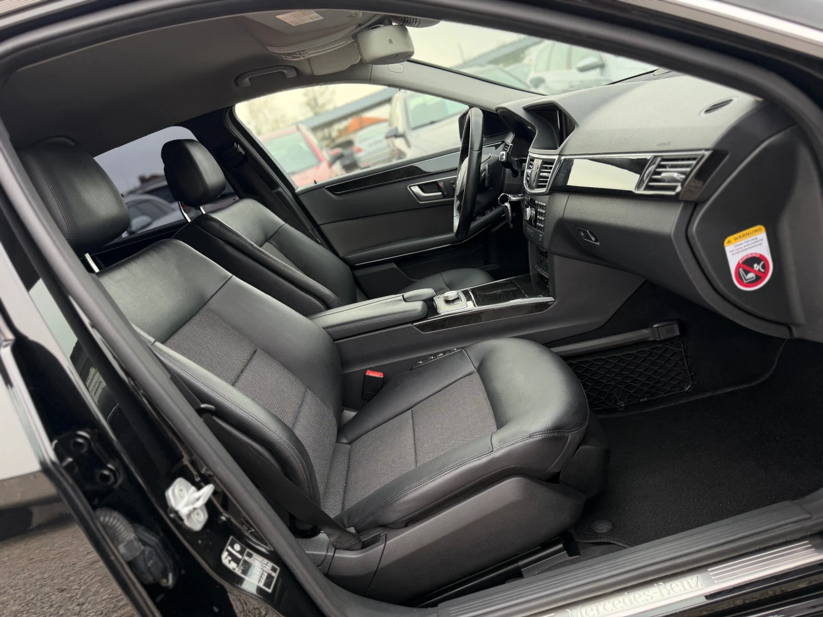 Mercedes-Benz E 350 3.5CDI 265кс НАВИ ПОДГРЕВ ПАМЕТ ПЕЧКА , снимка 13 - Автомобили и джипове - 54221582