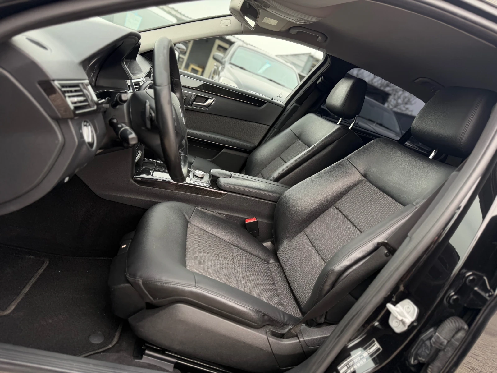 Mercedes-Benz E 350 3.5CDI 265кс НАВИ ПОДГРЕВ ПАМЕТ ПЕЧКА , снимка 10 - Автомобили и джипове - 54221582