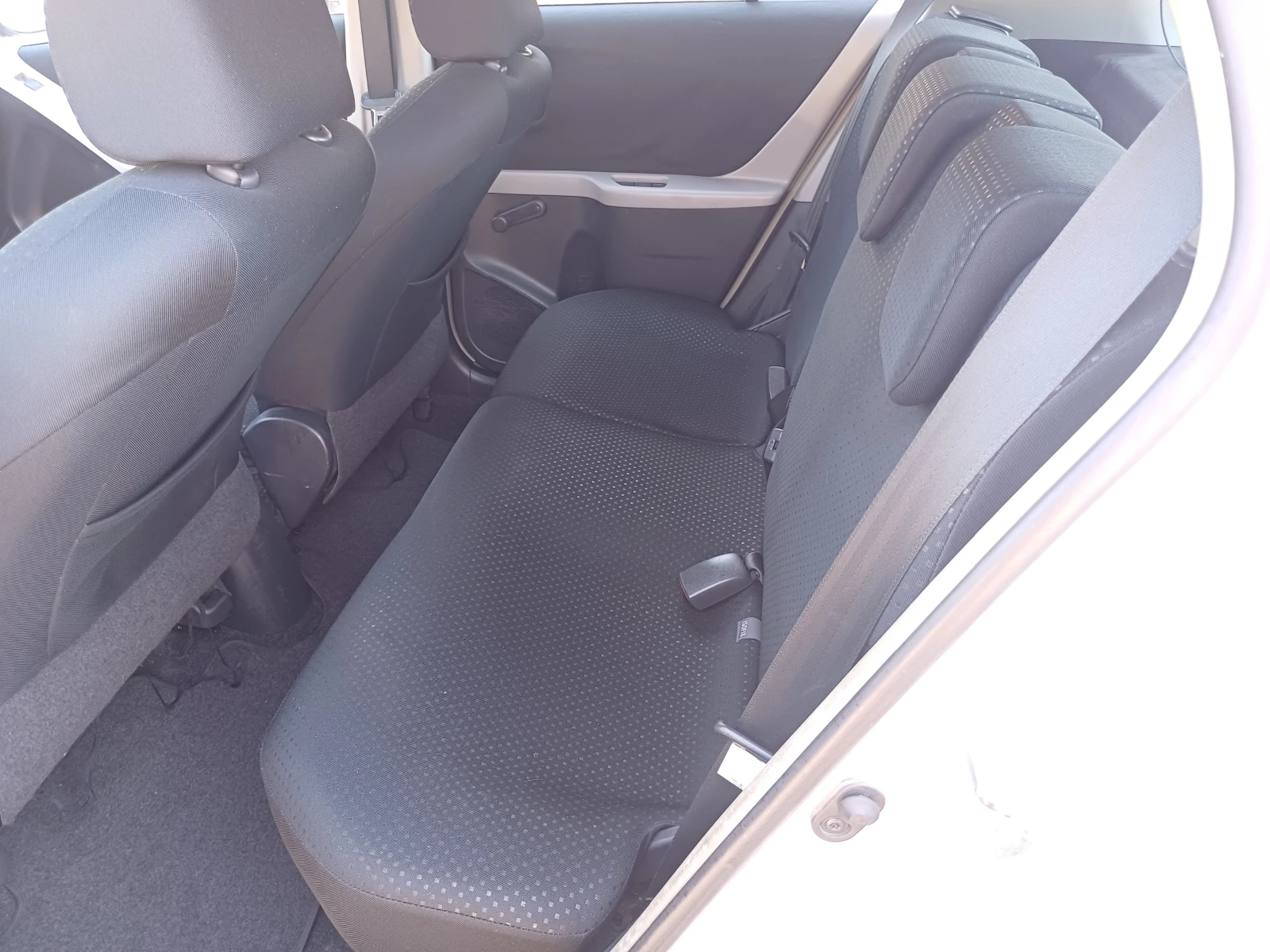 Toyota Yaris  ГАЗ, Климатроник , снимка 13 - Автомобили и джипове - 54378640