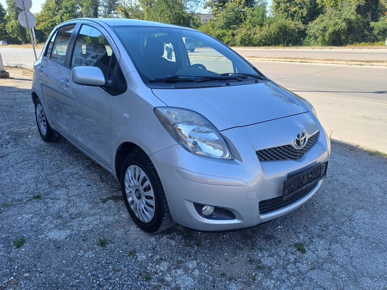 Toyota Yaris  ГАЗ, Климатроник , снимка 3 - Автомобили и джипове - 54378640