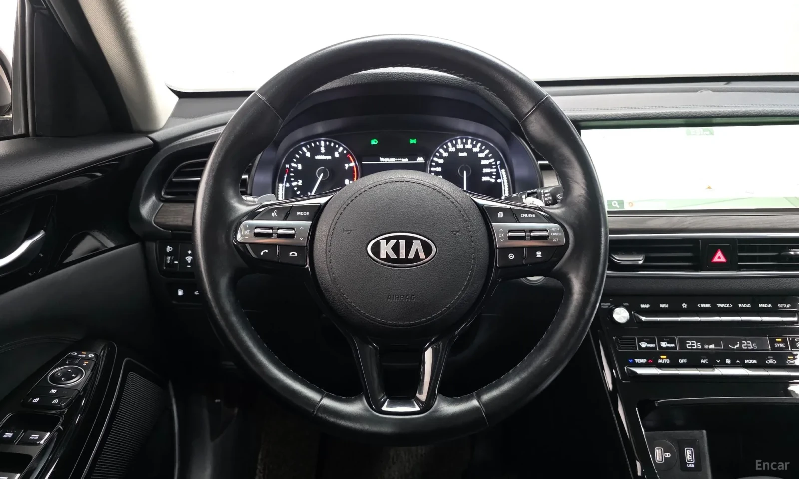 Kia K7, снимка 12 - Автомобили и джипове - 55218387