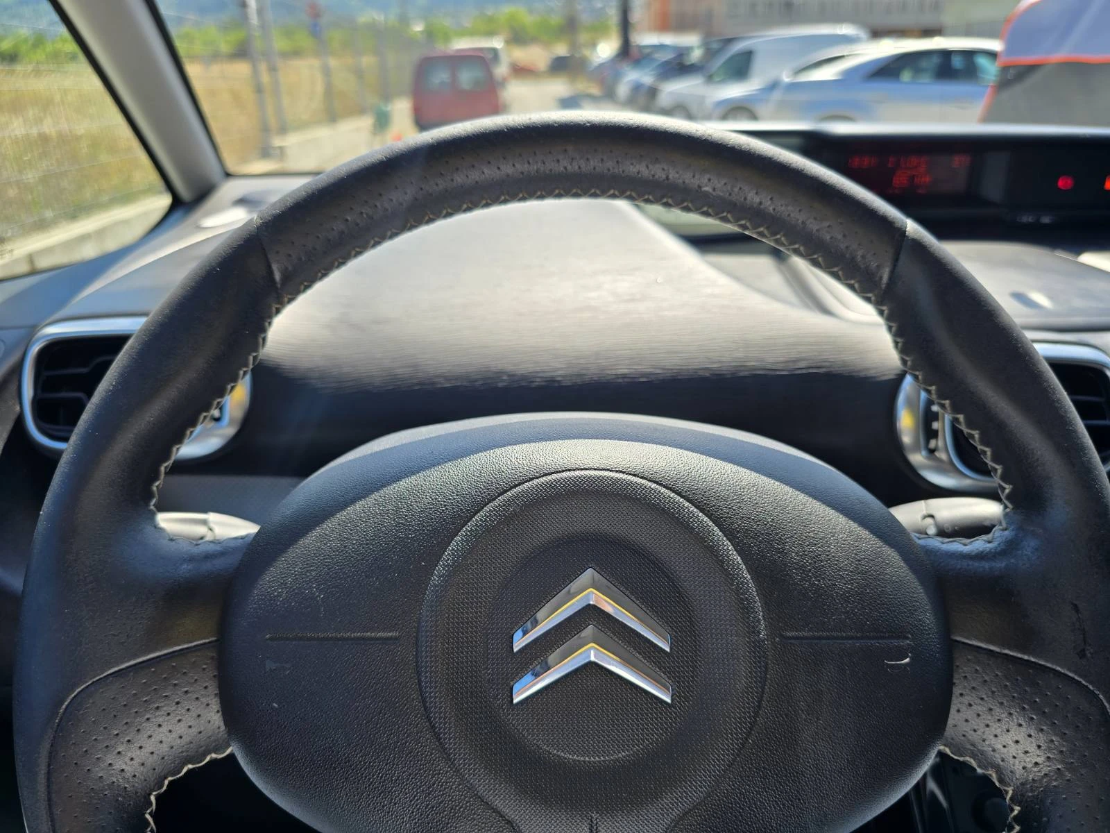 Citroen C3 Picasso 1.4i КЛИМАТРОНИК EXCLUSIVE, снимка 14 - Автомобили и джипове - 55542237