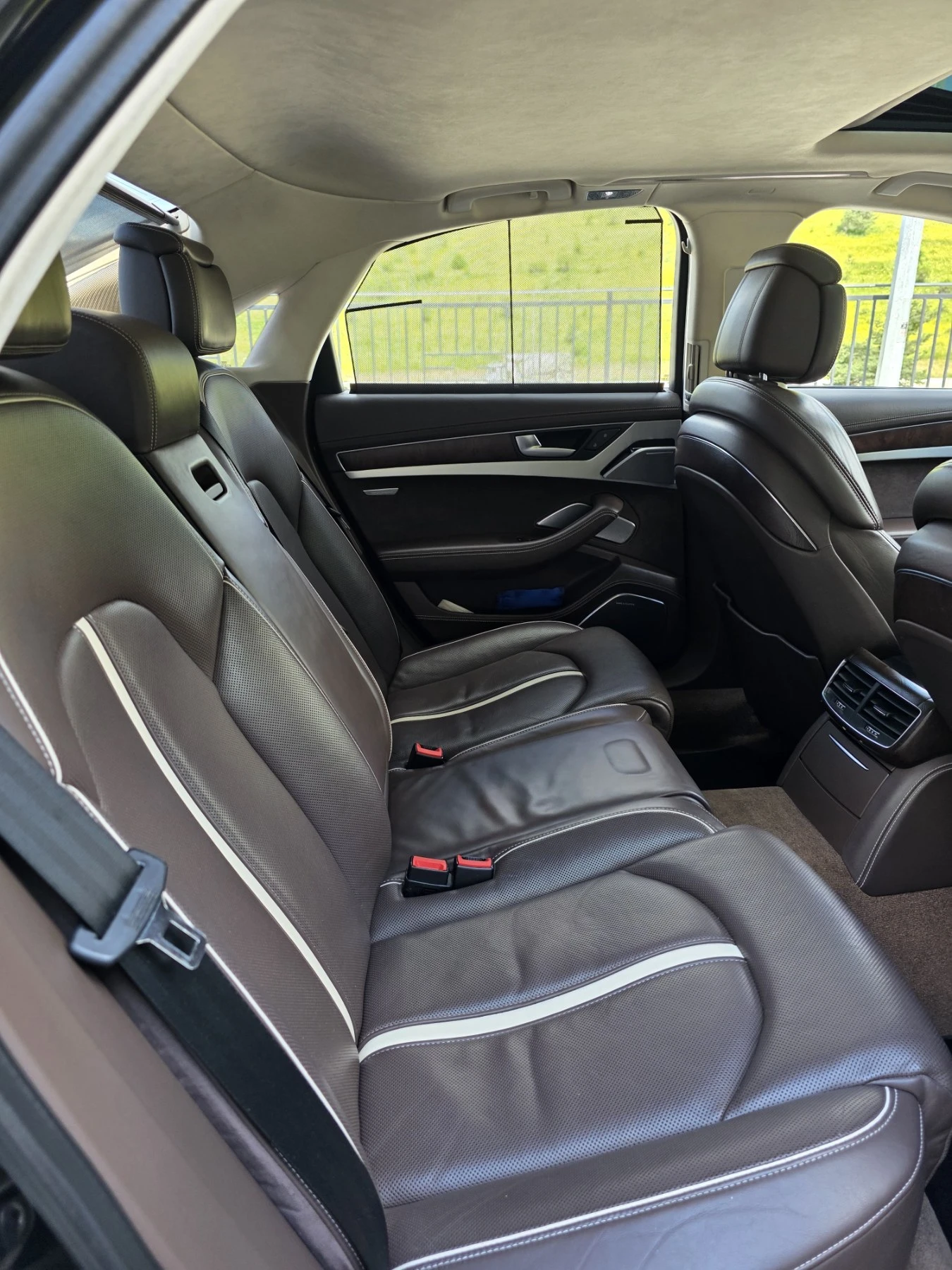 Audi A8 4.2 TDI  !!ТОП!! МАСАЖИ, НОЩНО ВИЖДАНЕ, ОБДУХВАНЕ, снимка 15 - Автомобили и джипове - 55749196