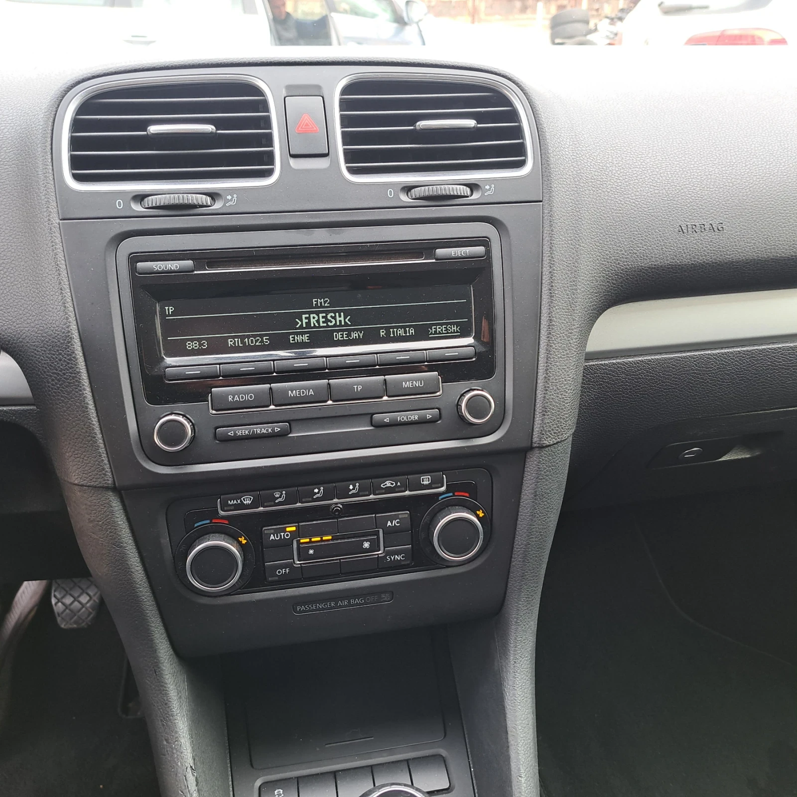 VW Golf 1, 6 TDI 105кс., снимка 13 - Автомобили и джипове - 55952419