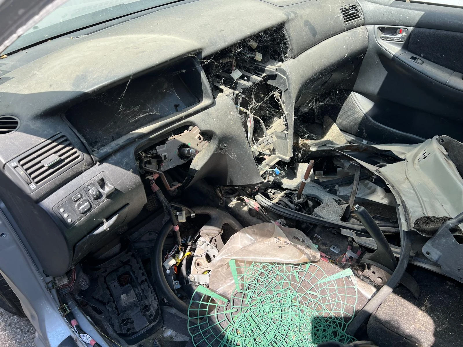Toyota Corolla VVTi, снимка 6 - Автомобили и джипове - 56061132