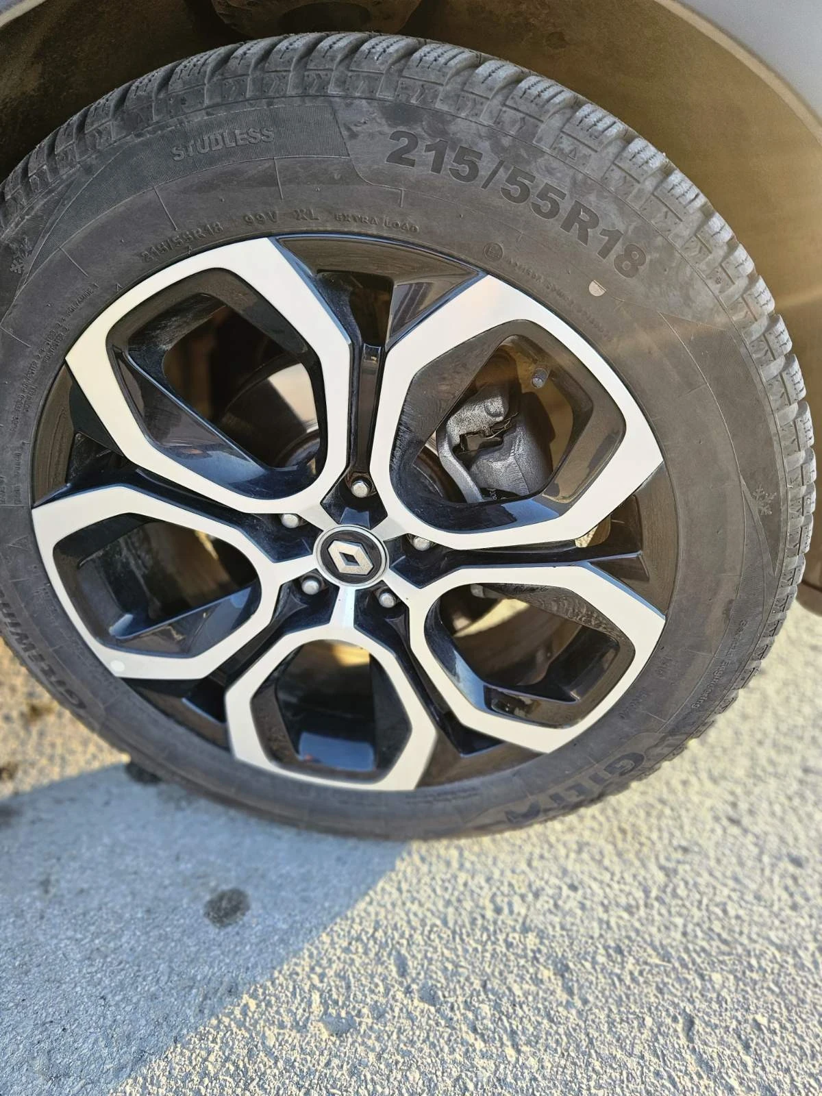 Renault Arkana, снимка 9 - Автомобили и джипове - 56638807