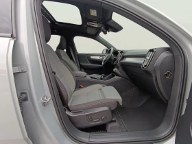 Volvo XC40 2.0 B4, снимка 9