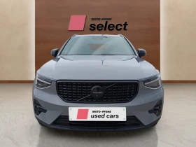 Volvo XC40 2.0 B4, снимка 2