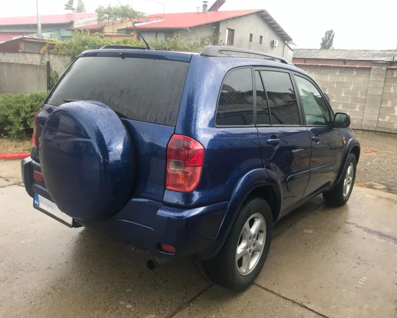 Toyota Rav4 2.0 D4D, снимка 4 - Автомобили и джипове - 47116530