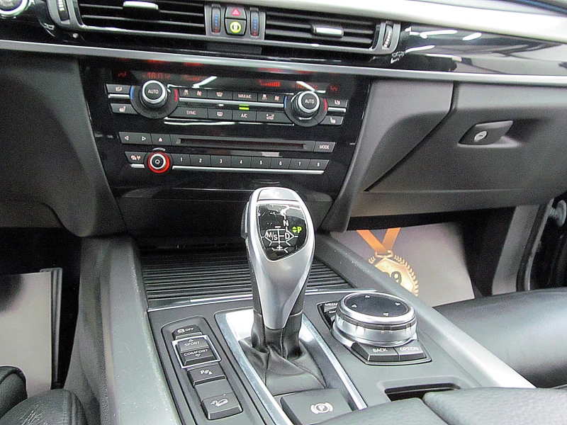 BMW X5 PANORAMA/M-paket/KeylessGo/СОБСТВЕН ЛИЗИНГ, снимка 15 - Автомобили и джипове - 51049031