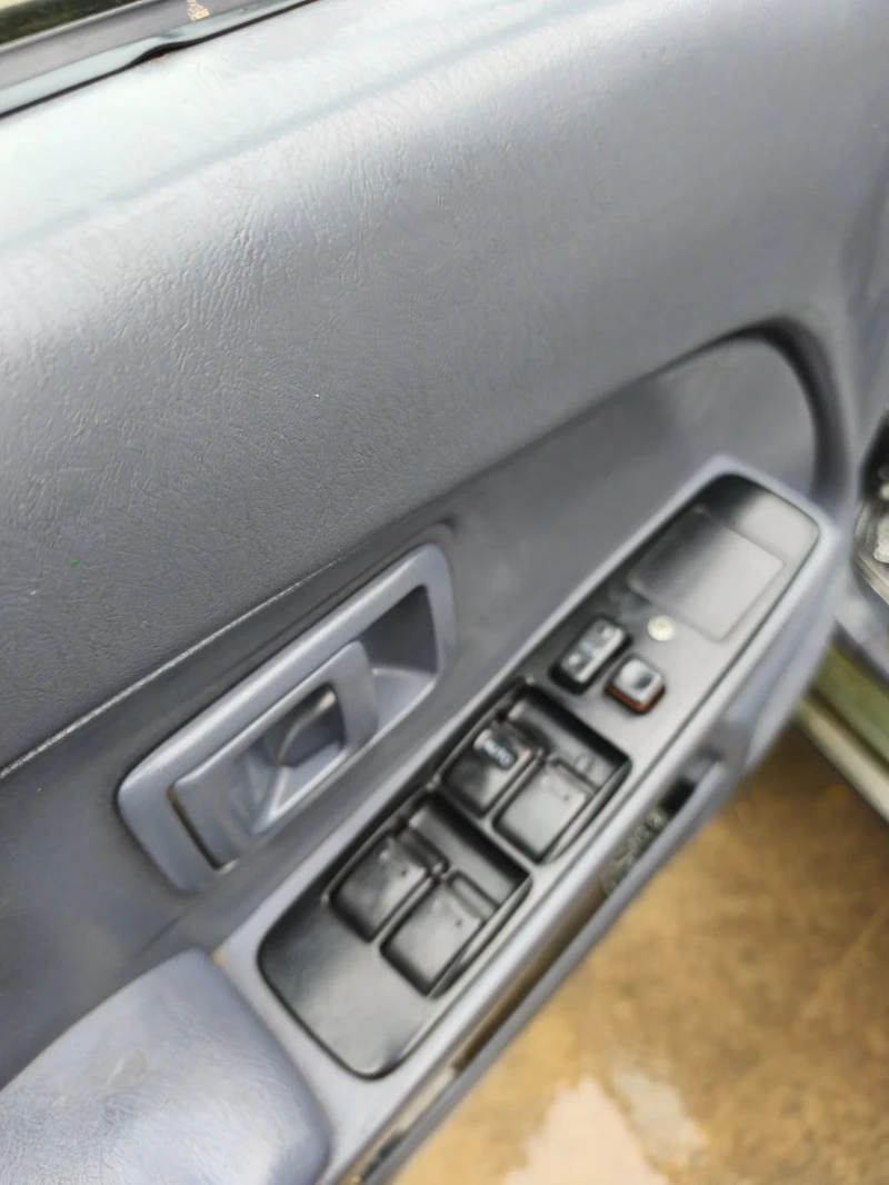 Toyota Hilux Перфектен hilux, снимка 8 - Автомобили и джипове - 52530640