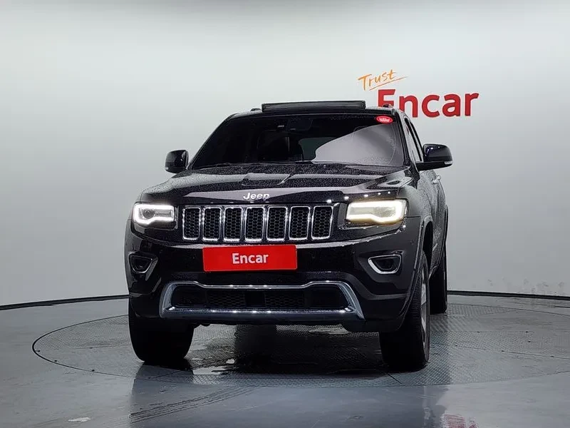 Jeep Grand cherokee 3.0D AWD Overland - изображение 3