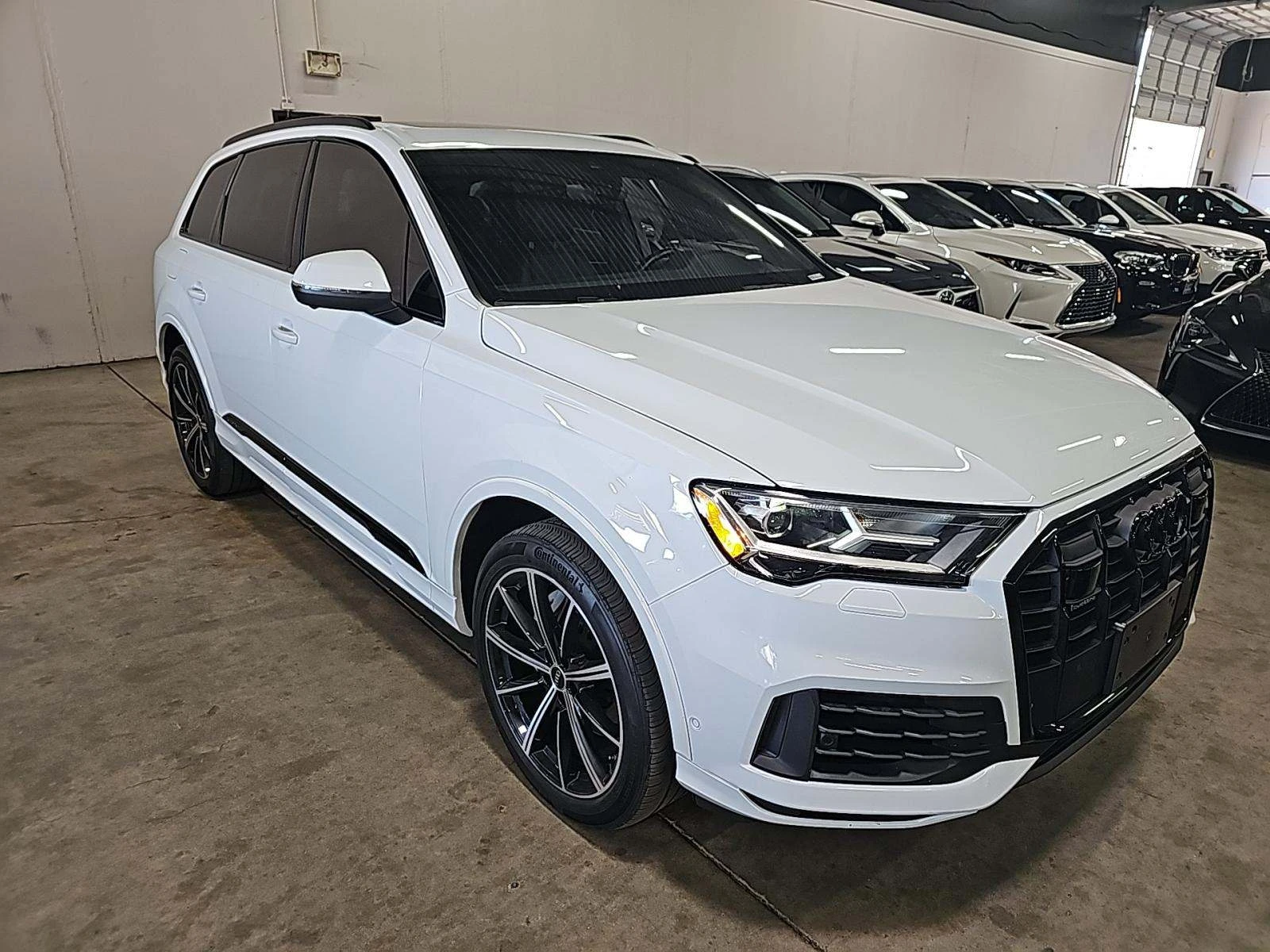 Audi Q7 2022* BLACK OPTIC* VITUAL* PANO* AMBIENT* KEYLESS* - изображение 2